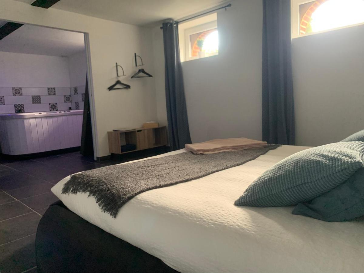 Aux Fines Bulles Gite Et Chambres D Hotes Neuve-Maison Exterior foto